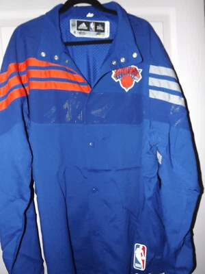 Dan Gadzuric, #50, temporada 2011-12, juego usado NY Knicks, traje de calentamiento azul Foto 1 de 4