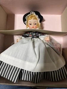 Vintage Madame Alexander Company 8" "Great Britain" (558) Doll - Picture 1 of 3