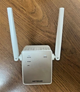 Netgear WiFi Rang Extender Model 6120 (used for about 3 months) - Picture 1 of 4