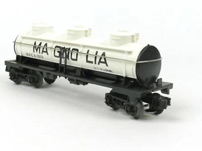 Lionel Trains 6-9279 O Gauge Magnolia 3 Dome Tank Car - Image 1 of 4