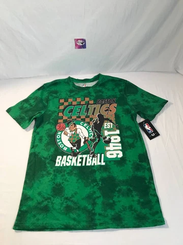 Boston Celtics Basketball Green NBA Small Shirt Men's Graphic T-Shirt NWT Cover