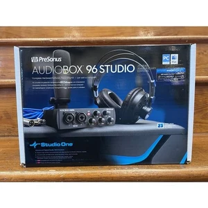 PreSonus Mobile Studio including Firestudio, two microphones and cables - Picture 1 of 5