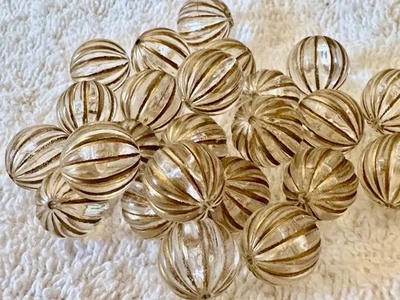 24 cuentas redondas de melón lucite a rayas doradas transparentes perforadas en el centro 18 mm brillantes de colección Foto 1 de 3