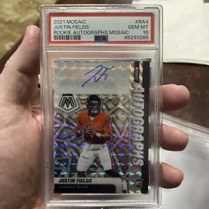 Autógrafos de novato Mosaic Justin Fields 2021 osos de plata radiocontrol automático PSA 10 POP 8 - Imagen 1 de 2