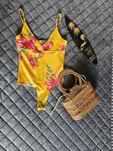 GUESS-Yellow w/red flowers Bodysuit NWT - Picture 1 of 3