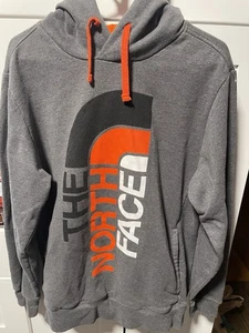 The North Face FELPA CON CAPPUCCIO Uomo L Grigio Verticale Spell Out Logo Tasca - Foto 1 di 4