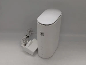 ZTE MC888 HIGH SPEED 5G MOBILE 3 BROADBAND WiFi 6 HOME ROUTER WHITE HUB UK - Picture 1 of 7