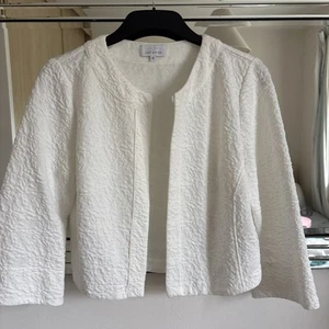 Just White SE Women's White cropped Jacket. Textured.Cruise. Cover up.40. UK 14. - Picture 1 of 4