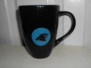 Nueva taza de café de 16 onzas de cerámica negra y azul estampado con logotipo de los Carolina Panthers de la NFL - Imagen 1 de 5