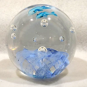 Art Glass Round Paperweight Dolphins Blue Ribbon Waves Ocean Controlled Bubbles - Picture 1 of 12