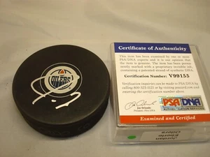 Disco de hockey firmado por Jordan Eberle Edmonton Oilers autografiado certificado de autenticidad PSA/ADN 1B - Imagen 1 de 3