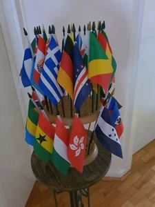 TABLE DESK NATIONAL COUNTRY FLAGS - Picture 1 of 167
