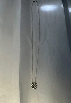 Collar de plata esterlina inicial letra E escritura 16 pulgadas Foto 1 de 4