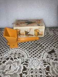 VTG Moulinex Herb Mill Grater Grinder Garlic Onion Moulin Parsmint 443 French - Picture 1 of 4