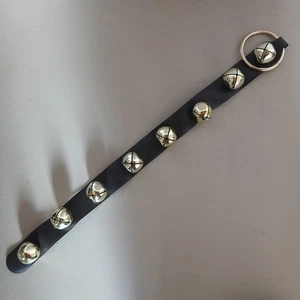 Vintage Schlitten Jingle Bells Kunstlederriemen 8 Glocken Weihnachten Pferd Rentier - Bild 1 von 11