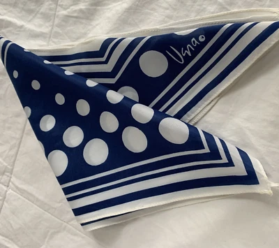 Bufanda Vintage Vera Split Vee Corbata Firmada Azul Marino Blanco Lunares Foto 1 de 4