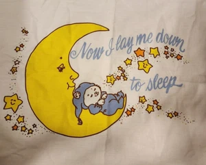 Funda de almohada estándar Thomaston Now I Lay Me Down Sleep de colección American Mood Bear - Imagen 1 de 5