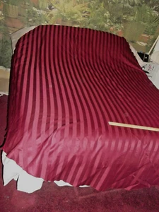 Tovaglia ovale 70" x 86" rayon oblunga bordeaux marrone motivo a righe - bella! - Foto 1 di 4