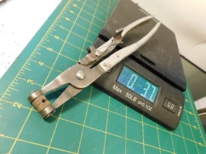 MFG vintage K-D. Co. n.429 Pinza per anelli a molla morsetto per tubi USA - Foto 1 di 12