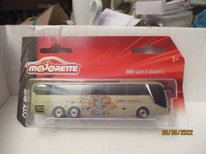 MAJORETTE M.A.N. LIONS COACH L new on card Lions Coaches - Picture 1 of 3