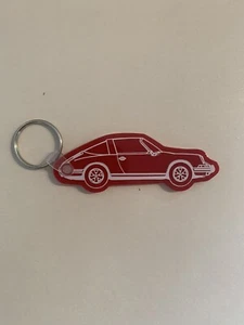Llavero CARMARKET totalmente nuevo plástico rojo forma de coche - Imagen 1 de 9