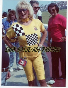 LINDA VAUGHN MISS HURST PINUP FOTO 005 - Foto 1 di 1
