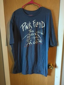 Pink Floyd T-Shirt Dark Side Of The Moon Concert Band Adult Size 2X Lightweight - Picture 1 of 3