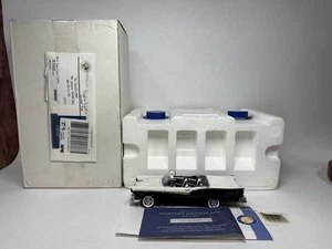 Franklin Mint 1957 Ford Skyliner Convertible Diecast Car 1:24 mit Box & COA C32 - Bild 1 von 20
