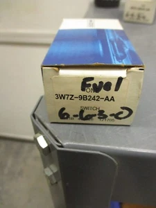 FORD SWITCH 3W7Z-9B242-AA - Picture 1 of 1
