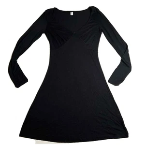 BP Adult Dress Medium Black Solid Long Sleeve Knit V-Neck Fit and Flare Women's - Picture 1 of 4