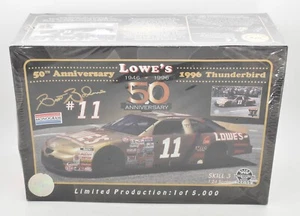 Lowe's 50th Anniversary 1996 Thunderbird neu versiegelt Modellbausatz Monogramm 1/24 1996 - Bild 1 von 2