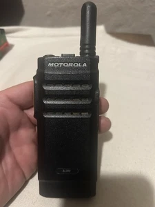 (WIE BESEHEN) Motorola SL300 AAH88QCP9JA2AN 403-470 MHz UHF (nur für Reparaturen, lesen) - Bild 1 von 6