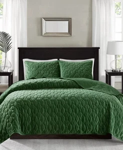 MADISON PARK HARPER KING / CALI KING  QUILT SET GREEN VELVET SHAMS - Picture 1 of 2
