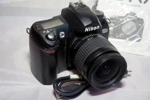 Nikon D70 6.1MP DSLR Camera + 28-80mm Lens with charger battery & instructions - Picture 1 of 6