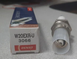 DENSO (3066) W20EXR-U Spark Plugs 4-PK - Picture 1 of 3