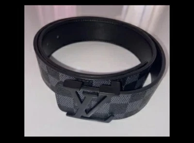 Cinturón Louis Vuitton LV Initiales 40 mm Damier grafito - negro Foto 1 de 3