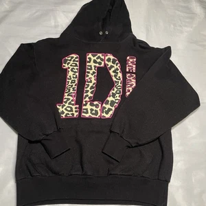 Sudadera con Capucha One Direction Estampado Leopardo Logo Talla Pequeña Concierto Negro Rosa - Imagen 1 de 11