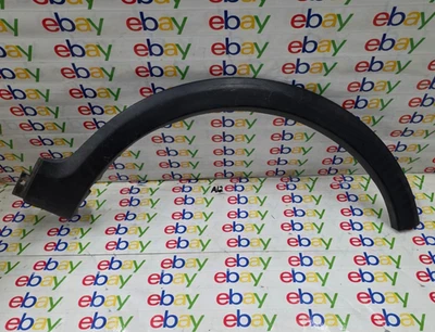 07-13 SUZUKI SX4 CUARTO TRASERO IZQUIERDO MOLDURA ACAMPANADA DRIVERS OEM TEXTURIZADO DAÑADO Foto 1 de 4