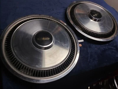 Par de tapacubos de coche Lincoln Town 1980 1981 1982 vintage cubiertas de rueda 15" Foto 1 de 4