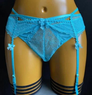 Juego de bragas y tirantes Ann Summers CADENCE, malla bordada floral azul, 20-26 Foto 1 de 4