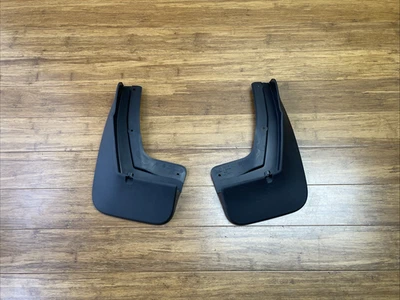 Juego de 2 protectores contra salpicaduras traseros izquierdo y derecho Volkswagen Tiguan 2018-2024 OEM Foto 1 de 4