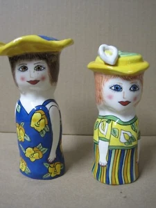 Bella Casa By Ganz Susan Paley Salt & Pepper Shakers Pansy & Lily - Imagen 1 de 6