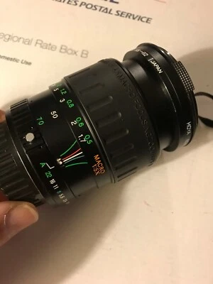 Vivitar 28-70mm 1:3.5-4.5 Mc Macro Focusing Zoom Lens W/ Covers - Image 1 of 4