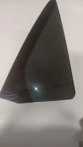Used GM 2002-2007 OEM Saturn VUE Passenger Right Side Rear Vent Window Glass - Picture 1 of 2