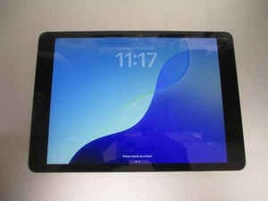  Apple iPad 9th Gen Generation 2021 64GB Wi-Fi Grey A2602 (Ref 352670) **Read** - Picture 1 of 15
