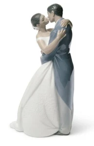 LLADRO NAO, A KISS FOREVER, BLACK BRIDE & GROOM CAKE TOPPER, #1632 NEW & MIB - Picture 1 of 1