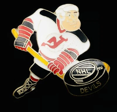 Vintage NHL New Jersey Devils Hockey Player Souvenir Pin - Image 1 of 4
