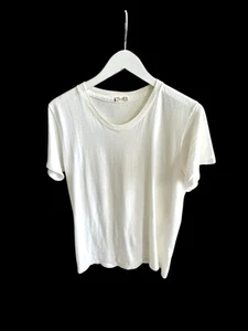 Vintage 70’s Distressed Munsingwear Tshirt White Sz Medium/40 - Picture 1 of 10