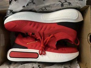 Taglia 10,5 - Under Armour HOVR Phantom 4 Collegiate University of Maryland Nuovo con scatola - Foto 1 di 5