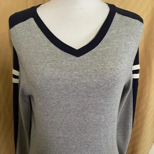 Old Navy Woman’s Gray & Navy Lightweight Sweater Size Medium - Picture 1 of 5